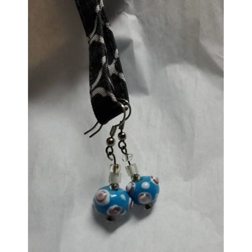Artisan earring silvertone